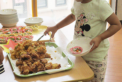 バイキング給食の様子